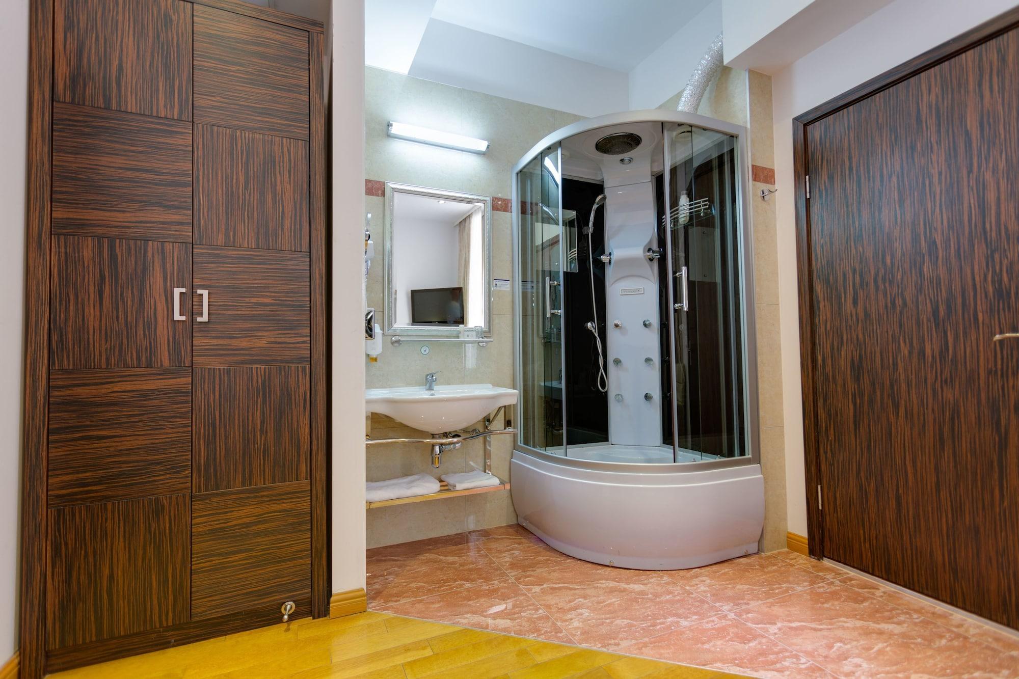 Western Arcadia 4* Wien
